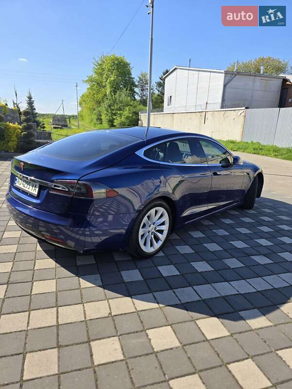 Лифтбек Tesla Model S 2017 в Стрые