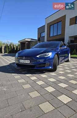 Лифтбек Tesla Model S 2017 в Стрые