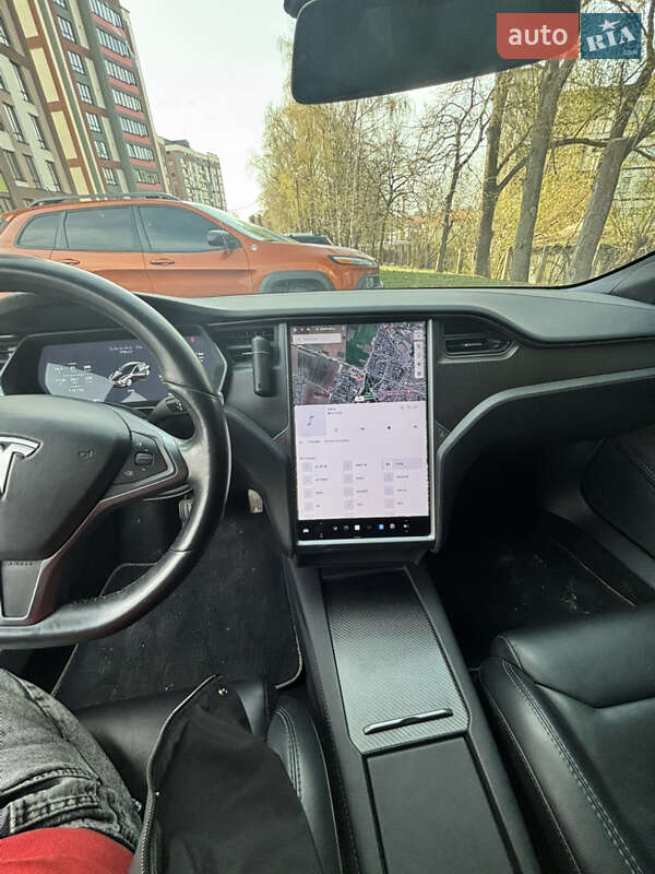 Ліфтбек Tesla Model S 2018 в Тернополі