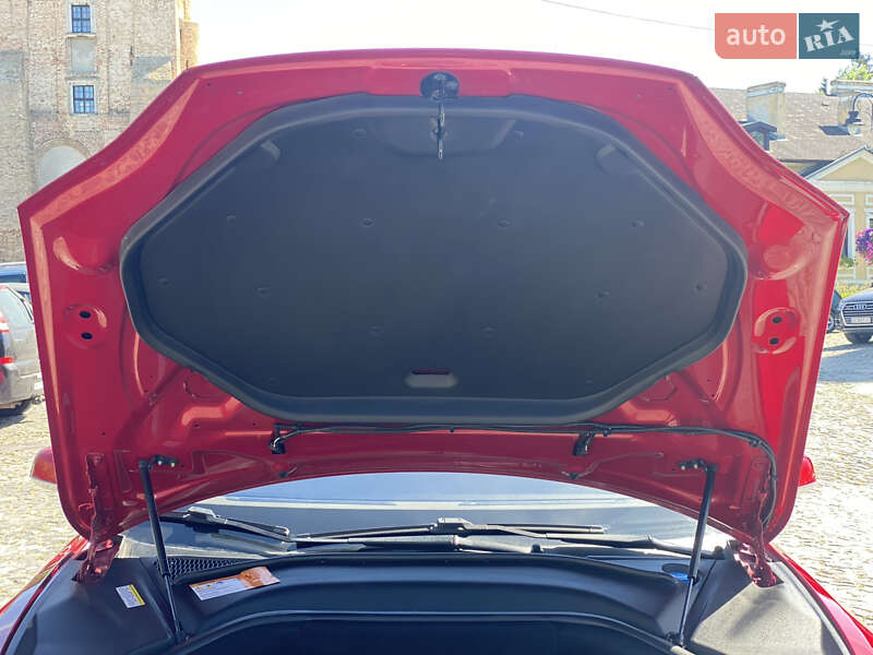 Ліфтбек Tesla Model S 2013 в Луцьку