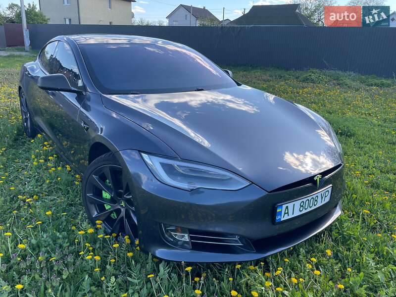 Лифтбек Tesla Model S 2018 в 