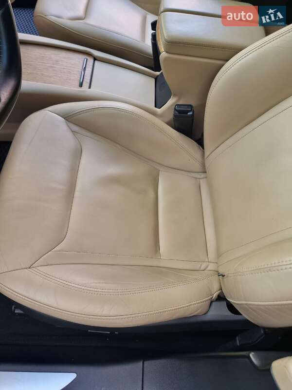 Лифтбек Tesla Model S 2015 в Виннице