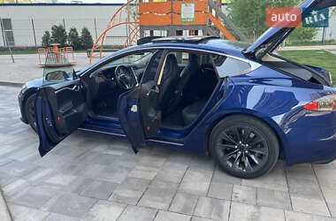 Лифтбек Tesla Model S 2016 в 