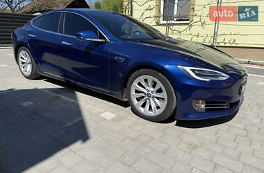 Лифтбек Tesla Model S 2017 в 