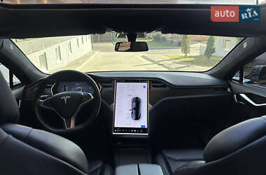 Лифтбек Tesla Model S 2017 в 