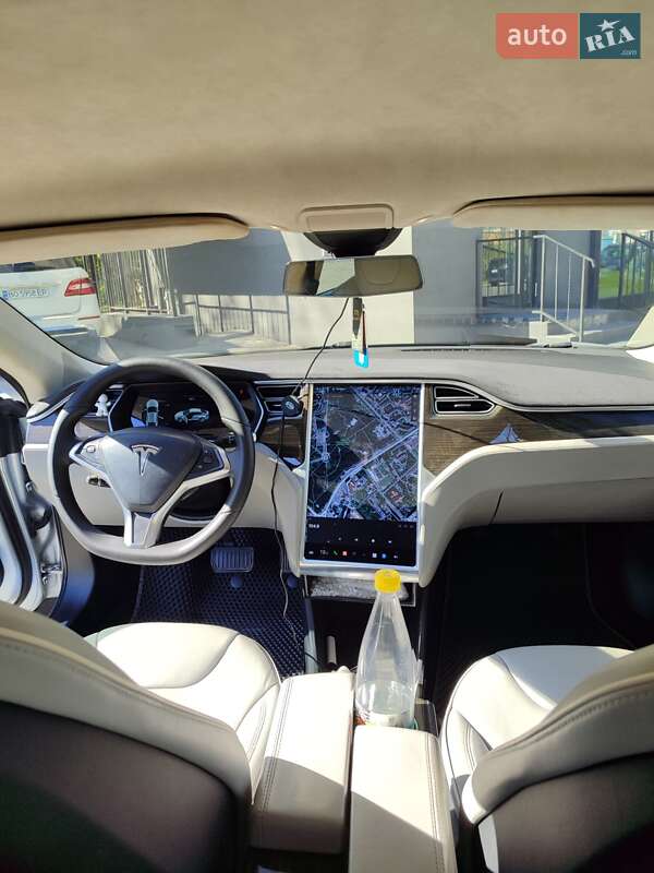 Лифтбек Tesla Model S 2014 в Тернополе