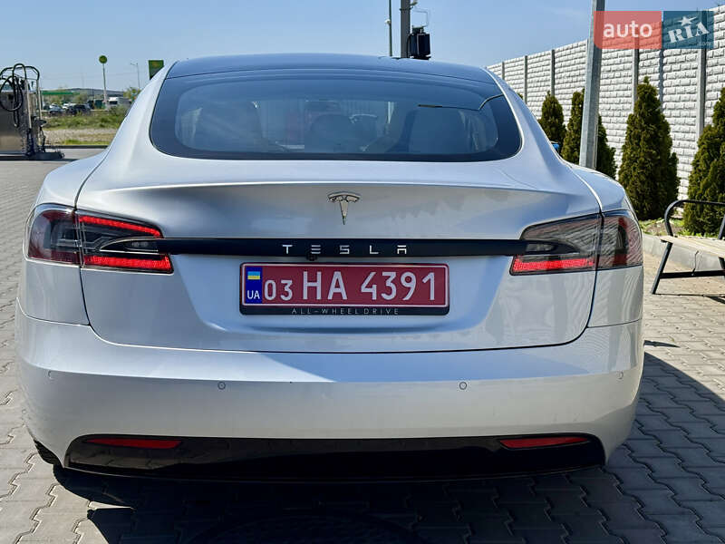 Ліфтбек Tesla Model S 2018 в Дніпрі