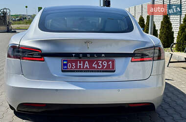 Лифтбек Tesla Model S 2018 в 