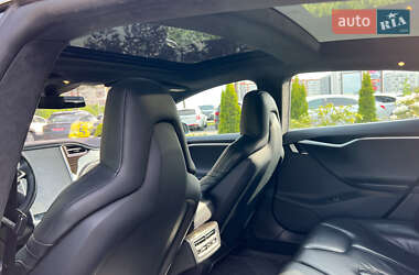 Ліфтбек Tesla Model S 2015 в 