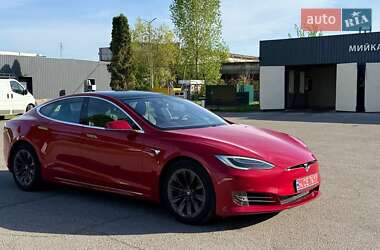 Лифтбек Tesla Model S 2020 в 