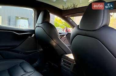 Лифтбек Tesla Model S 2020 в 