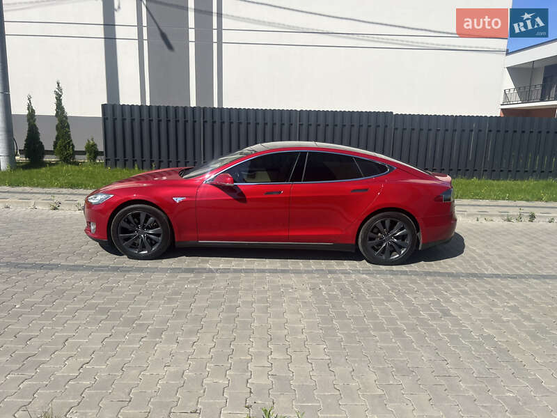 Лифтбек Tesla Model S 2014 в Луцке