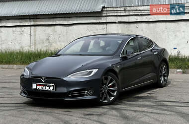 Лифтбек Tesla Model S 2017 в 