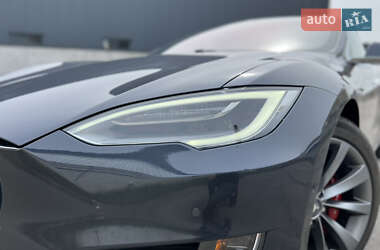 Лифтбек Tesla Model S 2017 в 