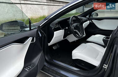 Лифтбек Tesla Model S 2017 в 