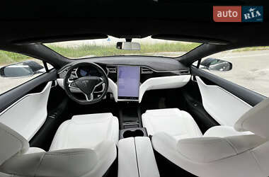 Лифтбек Tesla Model S 2017 в 