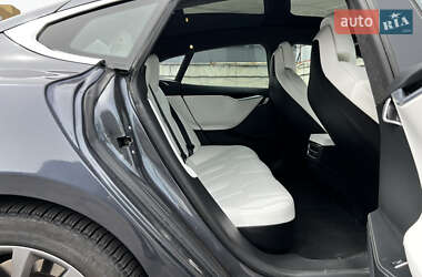 Лифтбек Tesla Model S 2017 в 