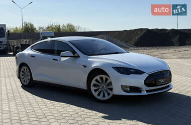 Лифтбек Tesla Model S 2013 в 