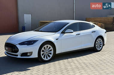 Лифтбек Tesla Model S 2013 в 