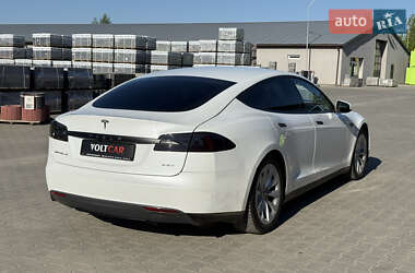 Лифтбек Tesla Model S 2013 в 