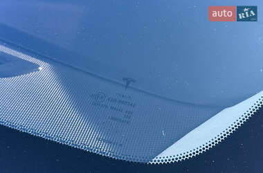 Лифтбек Tesla Model S 2013 в 