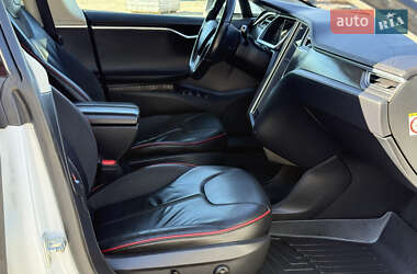 Лифтбек Tesla Model S 2013 в 