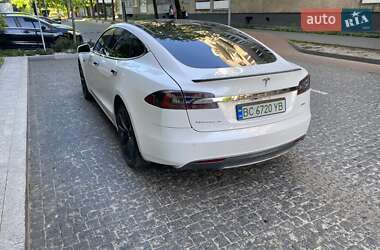 Лифтбек Tesla Model S 2014 в 
