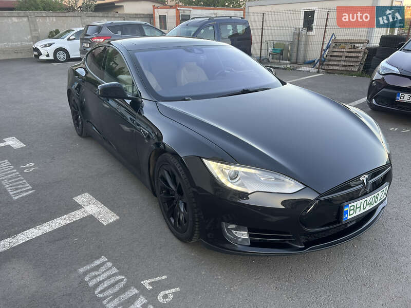 Лифтбек Tesla Model S 2015 в Одессе