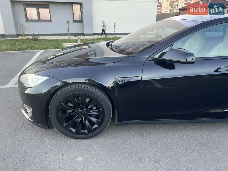 Лифтбек Tesla Model S 2015 в Одессе