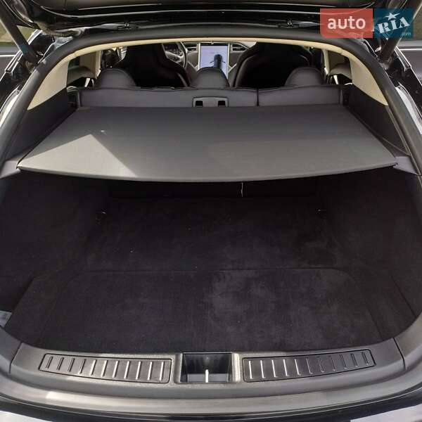 Лифтбек Tesla Model S 2013 в Хмельницком