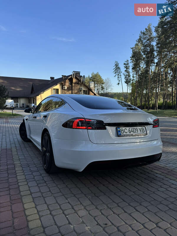 Лифтбек Tesla Model S 2021 в Львове