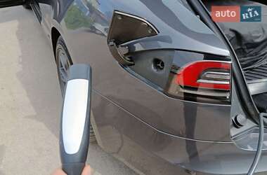 Ліфтбек Tesla Model S 2022 в 