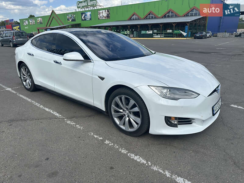 Лифтбек Tesla Model S 2016 в Харькове