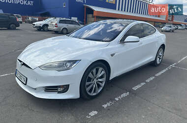 Лифтбек Tesla Model S 2016 в Харькове