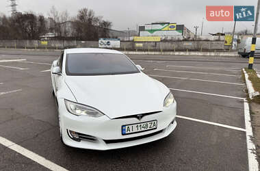 Лифтбек Tesla Model S 2016 в Киеве