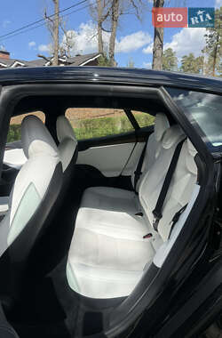 Лифтбек Tesla Model S 2022 в 