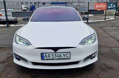 Ліфтбек Tesla Model S 2017 в 