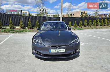 Лифтбек Tesla Model S 2017 в 