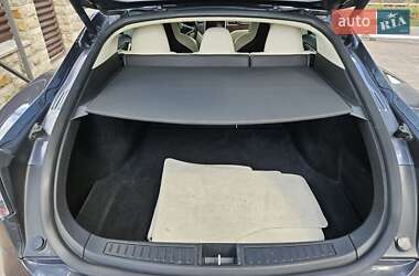 Лифтбек Tesla Model S 2017 в 