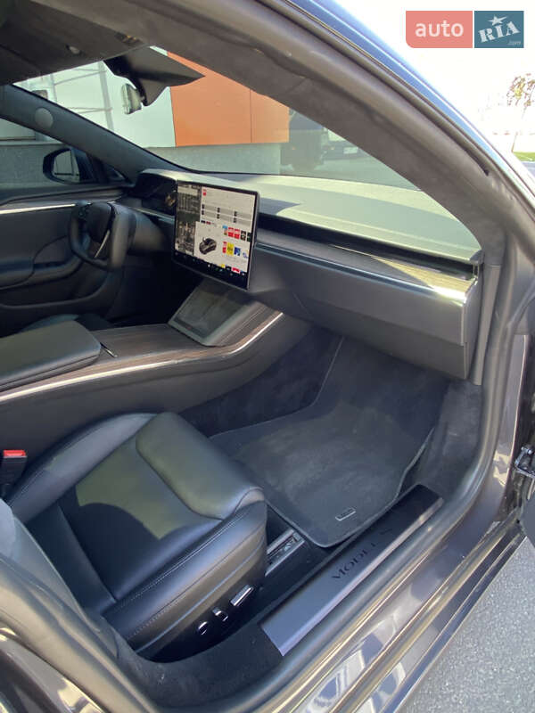 Лифтбек Tesla Model S 2022 в Днепре