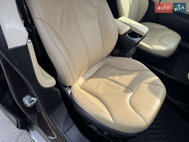 Лифтбек Tesla Model S 2014 в Херсоне