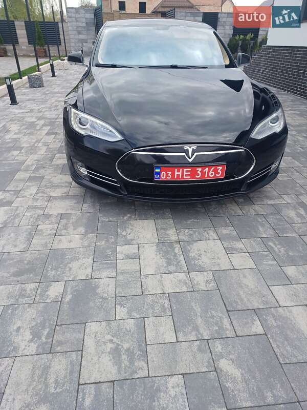 Лифтбек Tesla Model S 2014 в Ровно