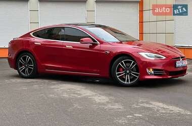 Ліфтбек Tesla Model S 2017 в 