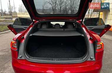 Ліфтбек Tesla Model S 2017 в 