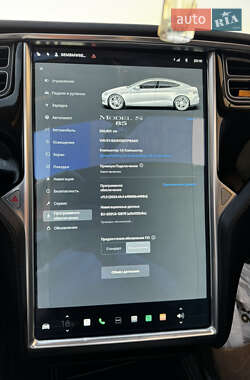 Лифтбек Tesla Model S 2014 в 