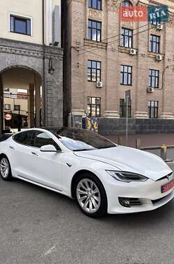 Ліфтбек Tesla Model S 2018 в Києві