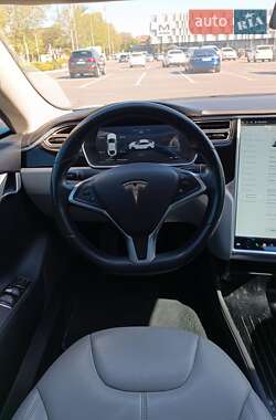 Ліфтбек Tesla Model S 2015 в 