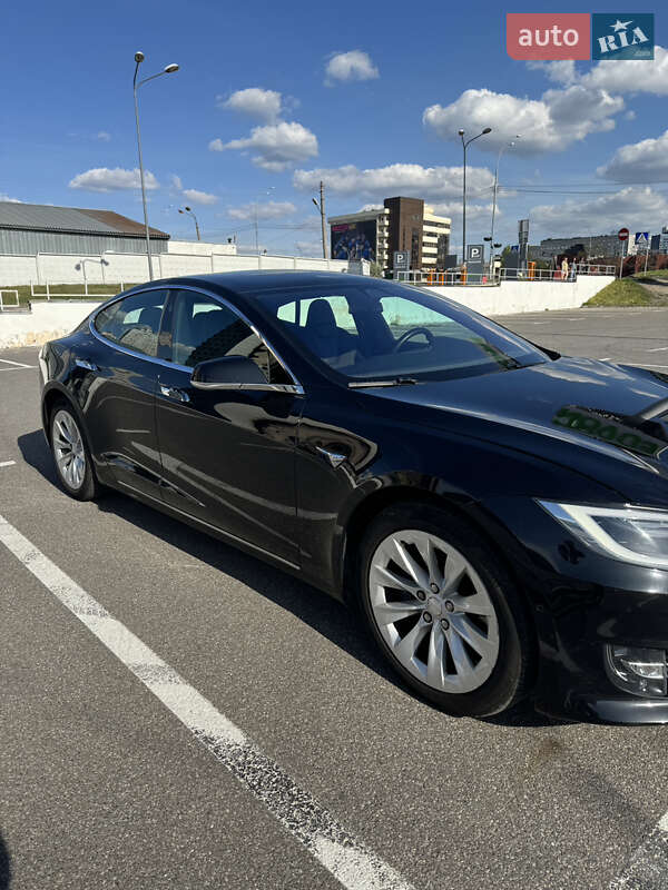 Ліфтбек Tesla Model S 2018 в Києві