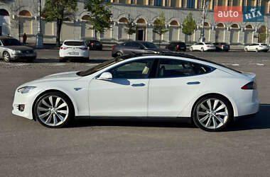 Ліфтбек Tesla Model S 2013 в 