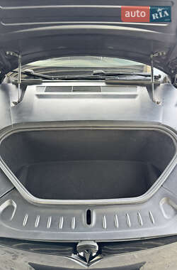 Ліфтбек Tesla Model S 2021 в 